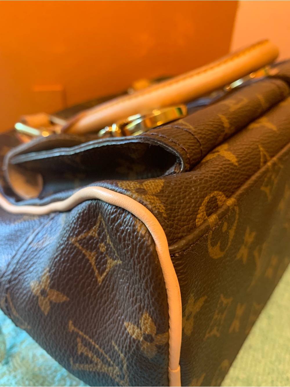 Louis Vuitton Monogram Canvas Manhattan 2005 PM Handbag - Picture 5 of 15